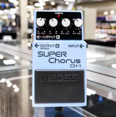BOSS - CH-1 Super Chorus Pedal 2